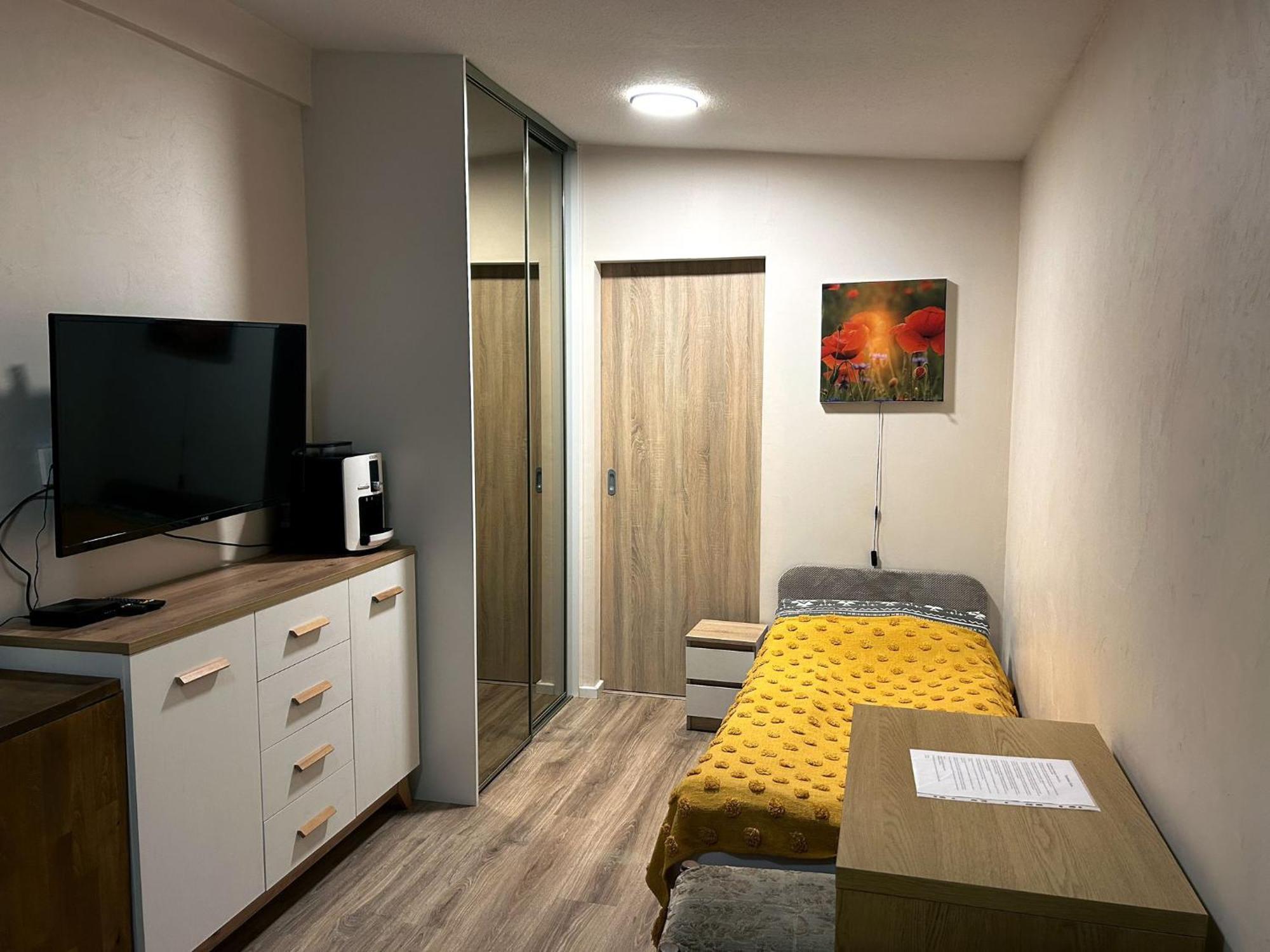 Nowoczesne Studio Z Ogrodem I Parkingiem Poznań Kültér fotó